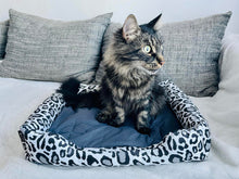 Load image into Gallery viewer, Cotton Cat BED Leopard
