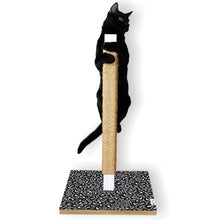 Load image into Gallery viewer, Scratching Post LEO PINK
